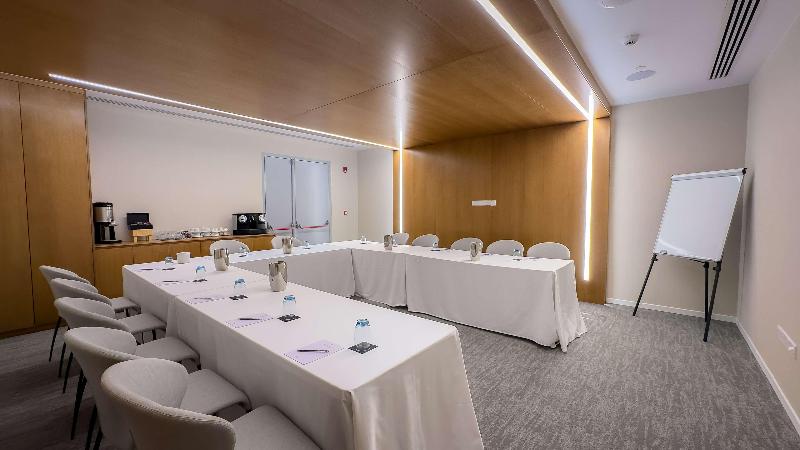 Radisson Beach Resort Larnaca - Toplantı