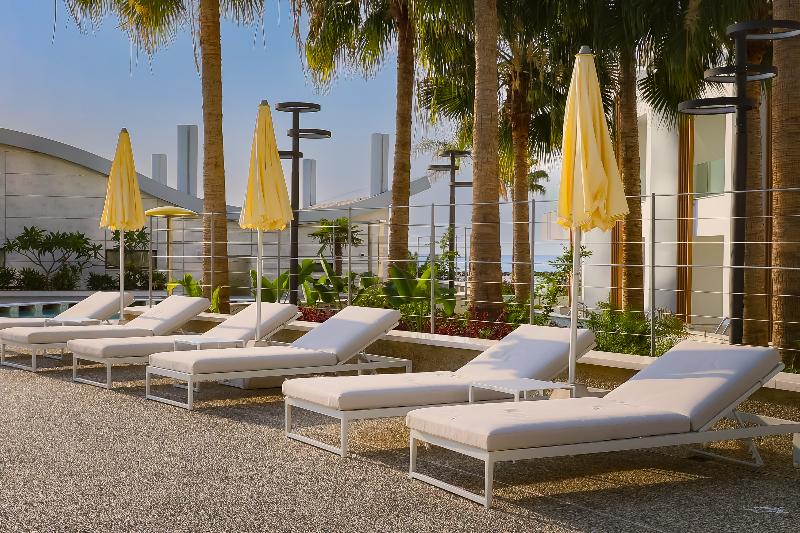 Radisson Beach Resort Larnaca - Havuz