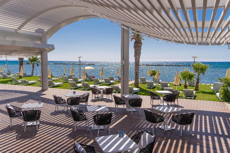 Radisson Beach Resort Larnaca - Havuz