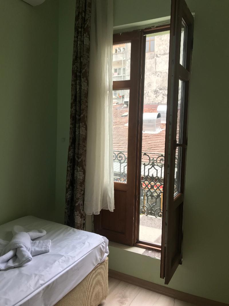 Historial Hotel - Oda