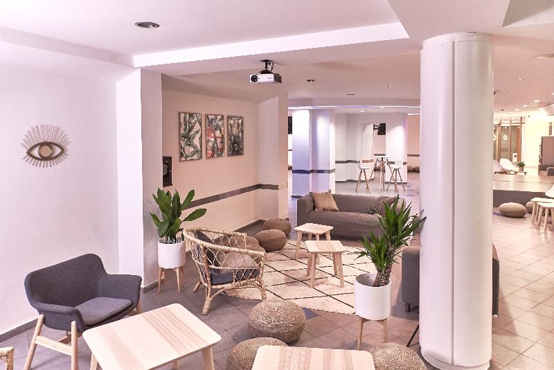 Checkin Caribe Youth Hotel - Lobi
