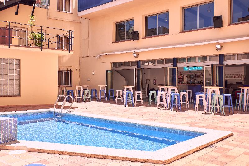 Checkin Caribe Youth Hotel - Havuz