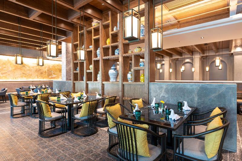 Ramada Plaza By Wyndham Chao Fah, Phuket - Restoran
