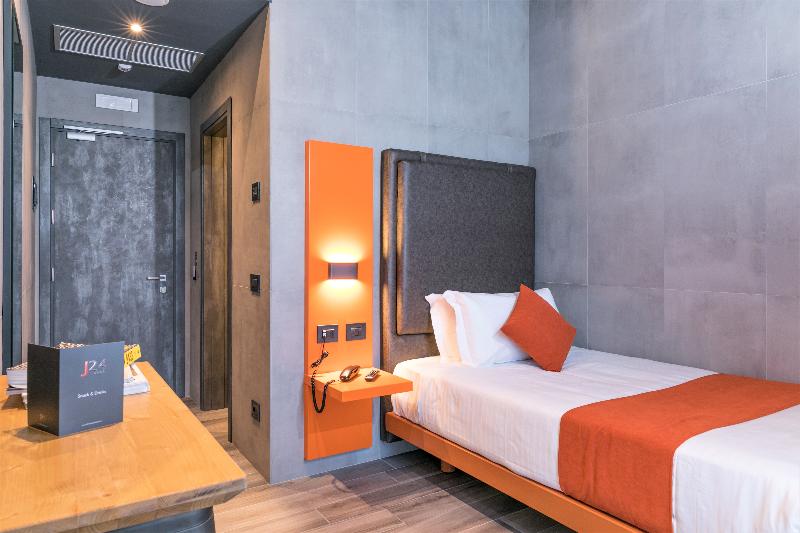 J24 Hotel Milano - Oda