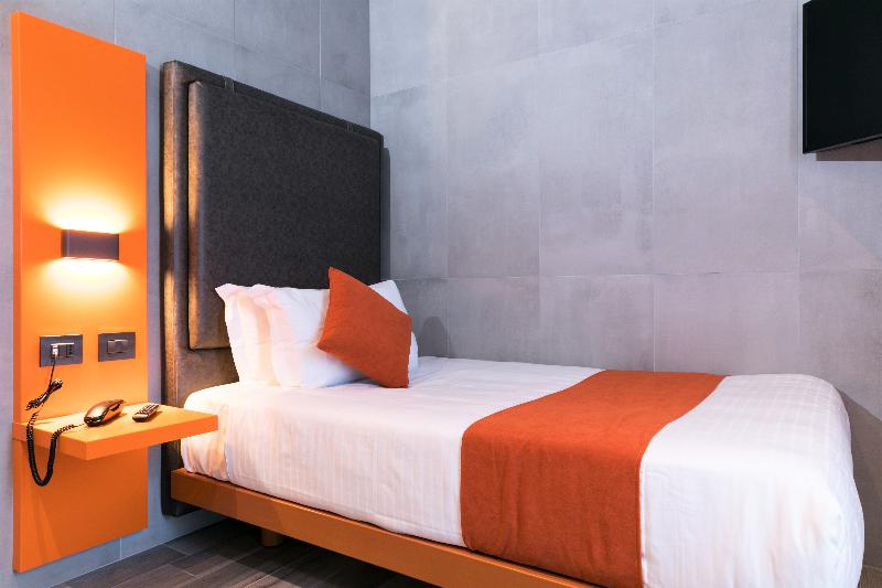 J24 Hotel Milano - Oda