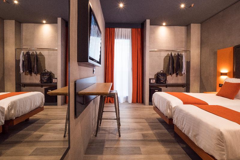 J24 Hotel Milano - Oda