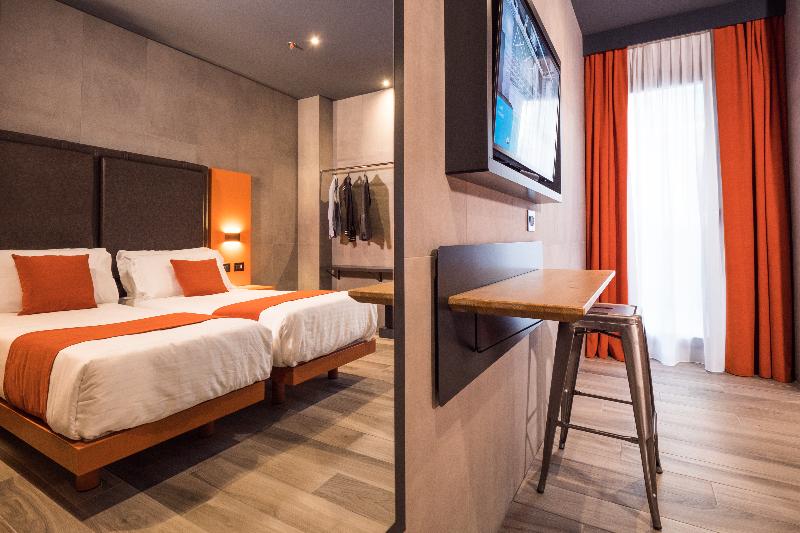 J24 Hotel Milano - Oda