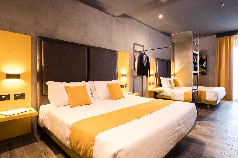 J24 Hotel Milano - Oda