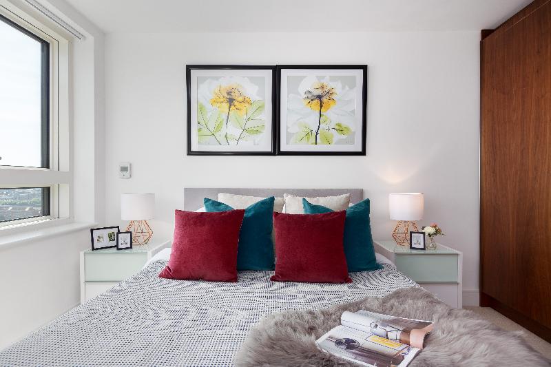 Lincoln Plaza One-Bedroom Apartments - Genel