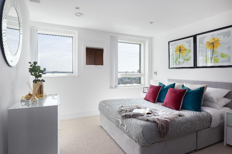 Lincoln Plaza One-Bedroom Apartments - Oda