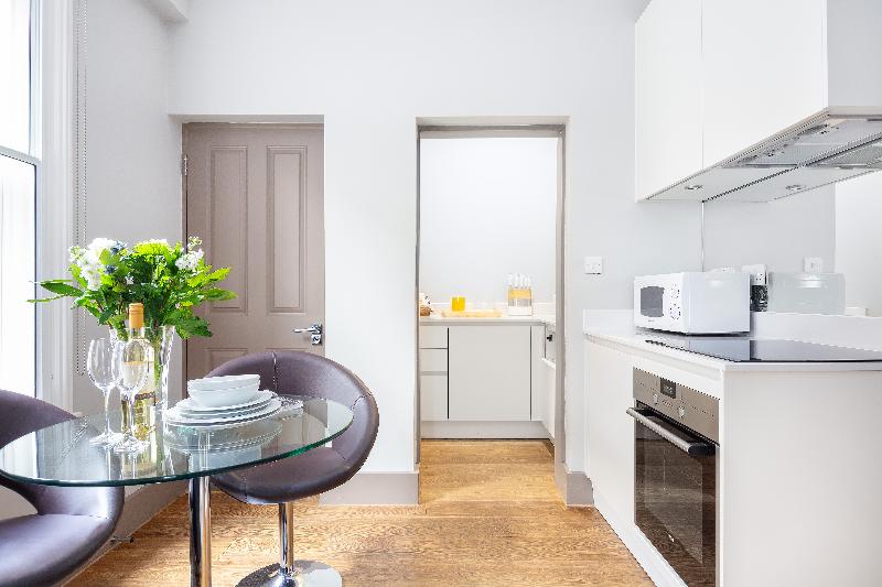 Cleveland Residences Apartments - Lobi