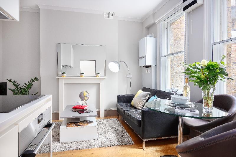 Cleveland Residences Apartments - Lobi