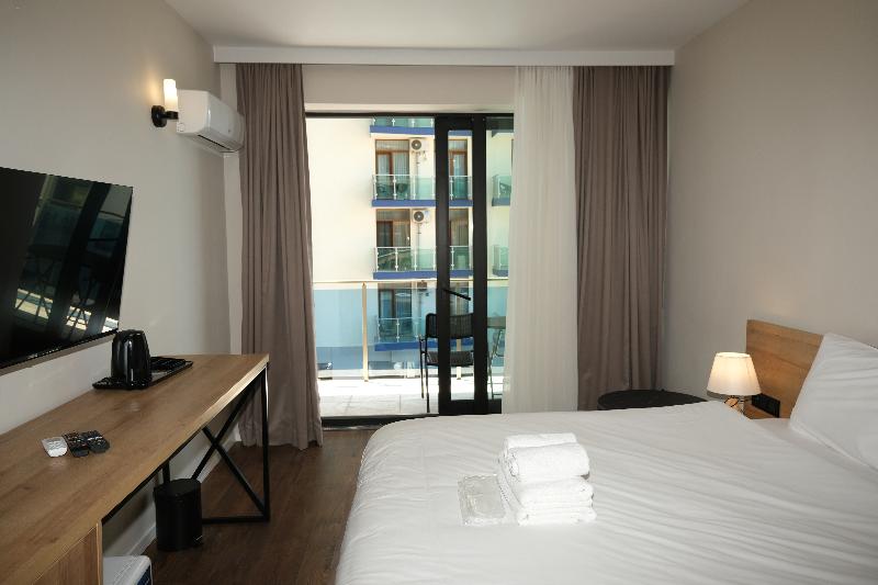 Aqua Batumi Hotel and Apartments - Oda