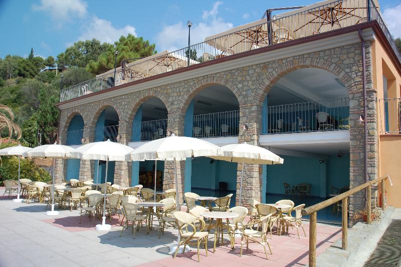 Resort Baia Del Silenzio - Teras