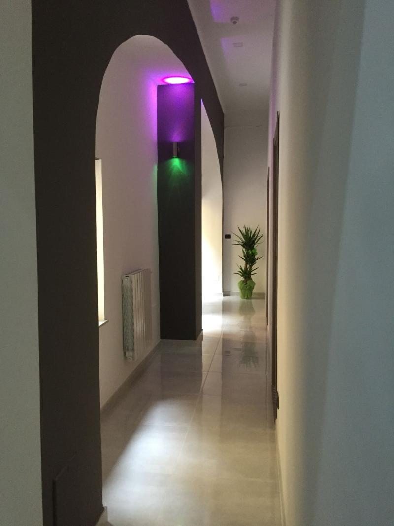 MB95 - Mezzocannone Luxurious Bed&Breakfast - Lobi