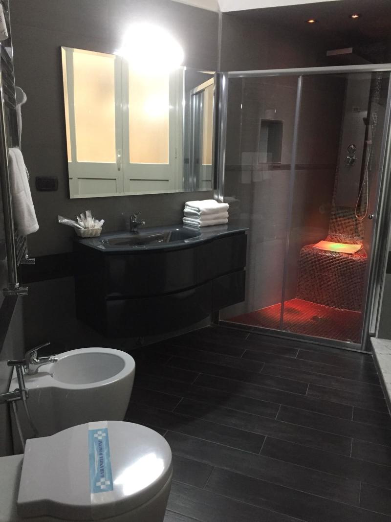 MB95 - Mezzocannone Luxurious Bed&Breakfast - Oda