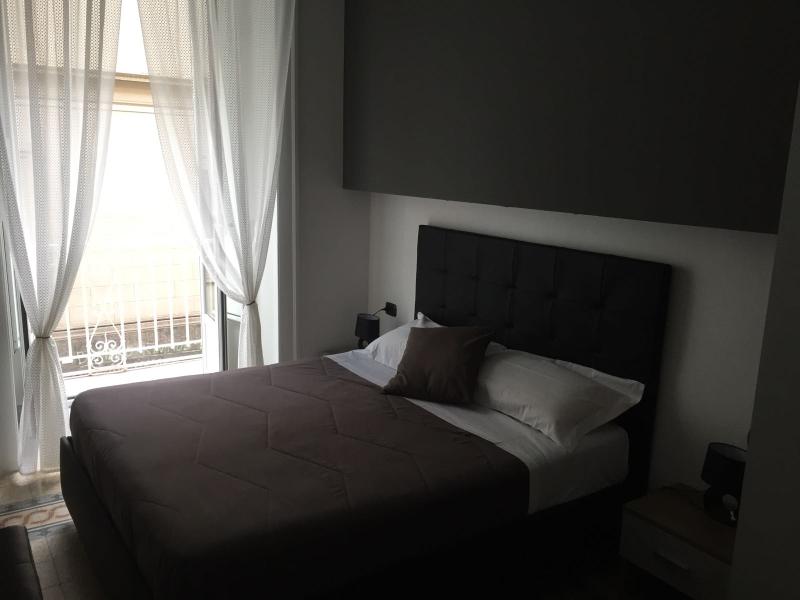 MB95 - Mezzocannone Luxurious Bed&Breakfast - Oda