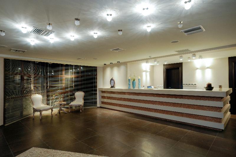 Polyastron Place - Genel