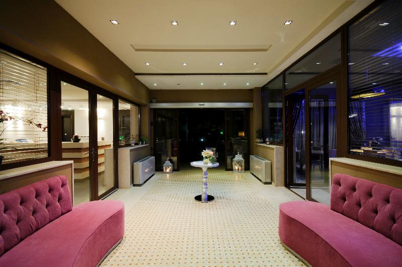 Polyastron Place - Genel