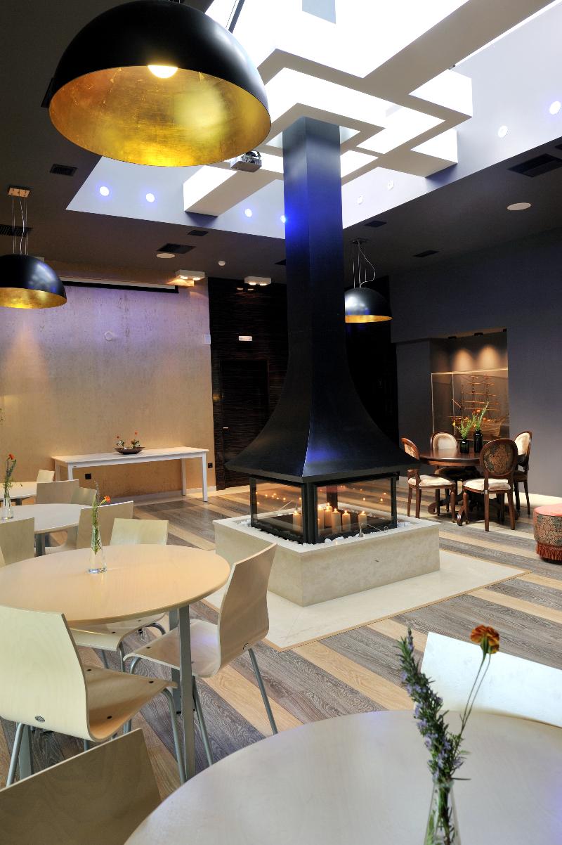 Polyastron Place - Restoran