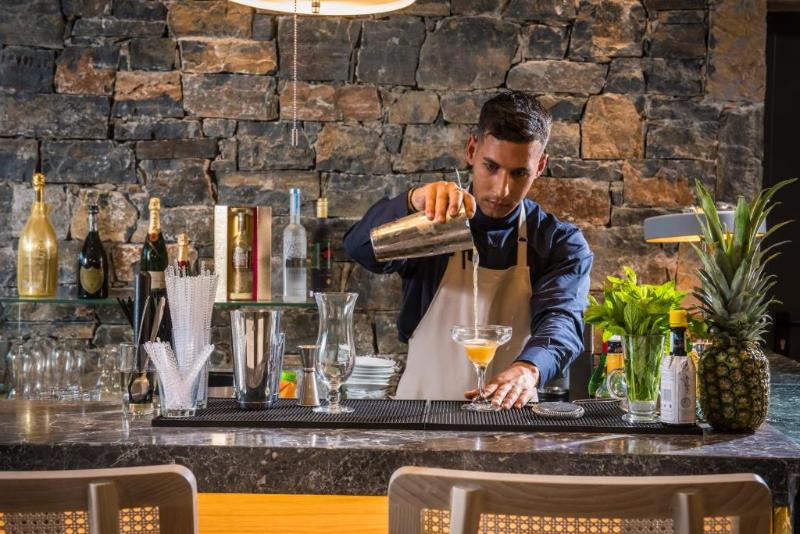 Petousis Hotel & Suites - Bar