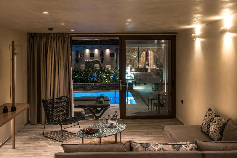 Petousis Hotel & Suites - Oda