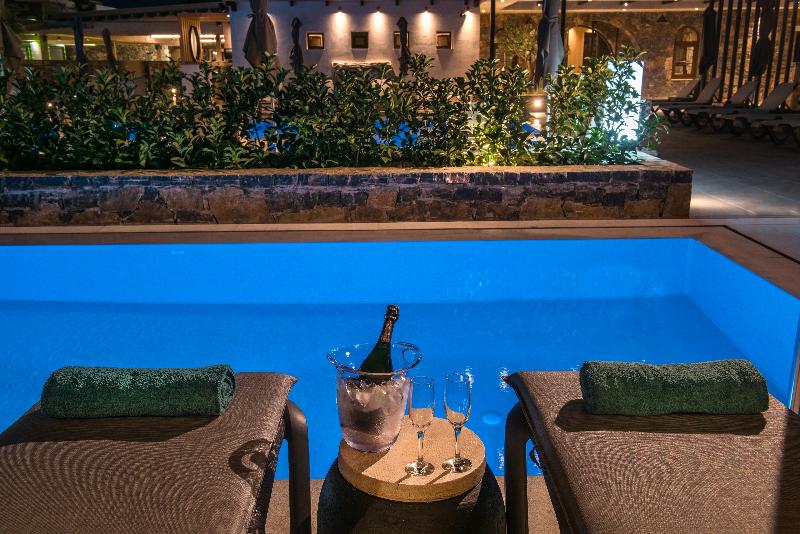 Petousis Hotel & Suites - Oda