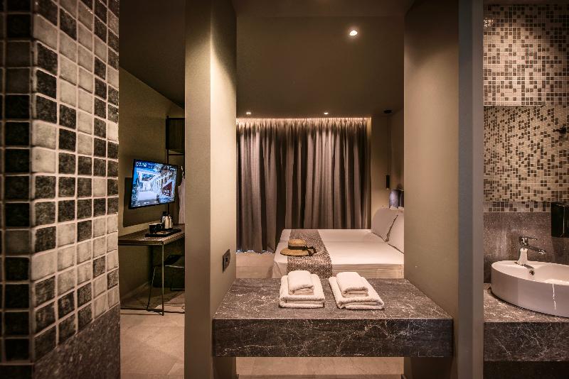 Petousis Hotel & Suites - Oda