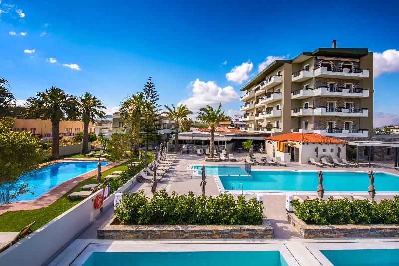 Petousis Hotel & Suites - Havuz