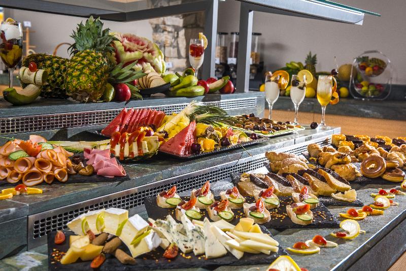 Petousis Hotel & Suites - Restoran