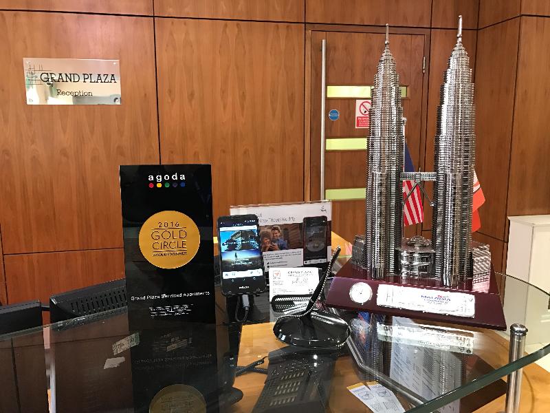 Grand Plaza Serviced Apartments - Lobi