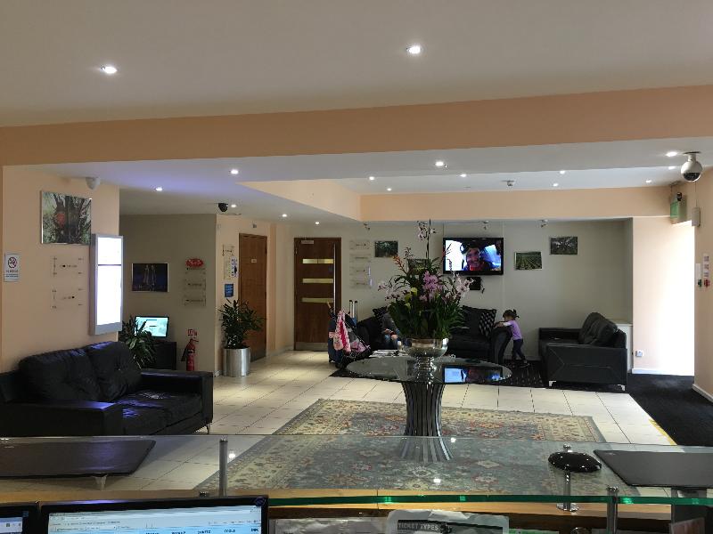 Grand Plaza Serviced Apartments - Lobi