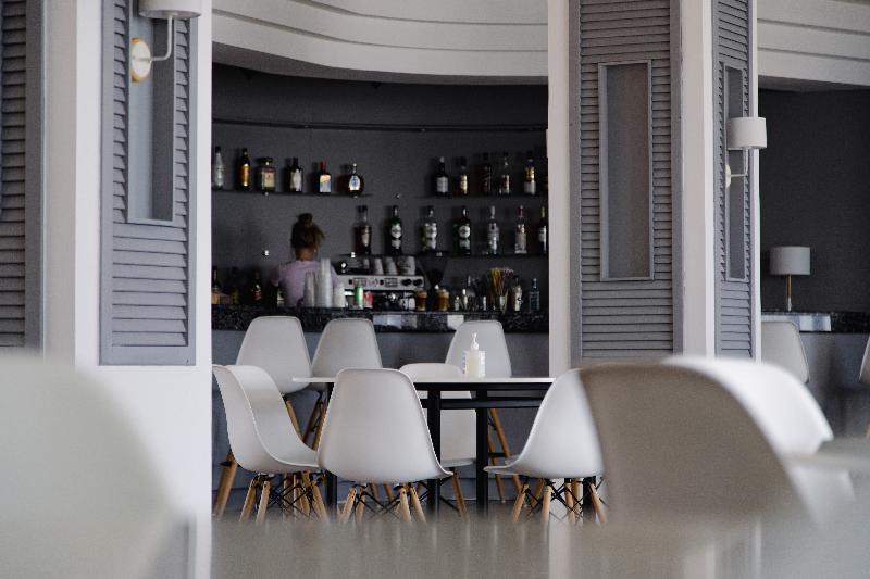 Calma Beach Hotel - Bar