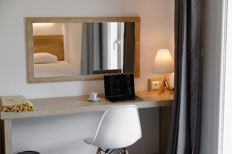 Calma Beach Hotel - Oda