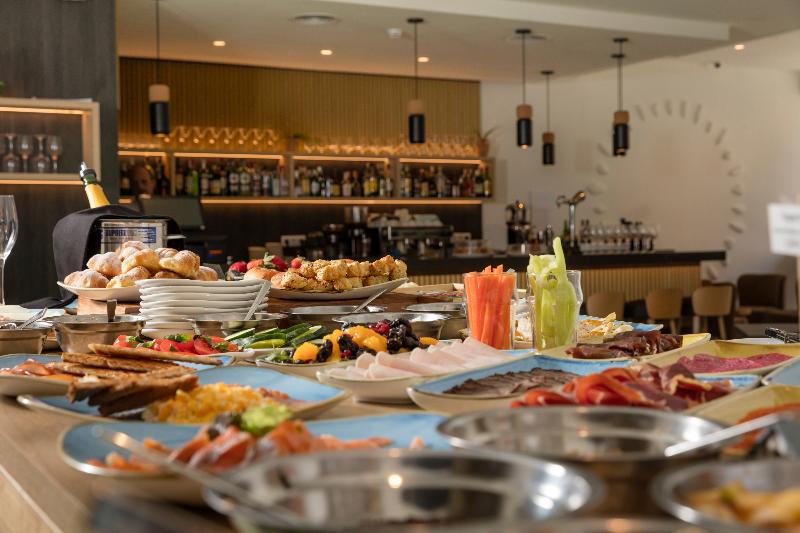 Ars Magna Bleisure Hotel - Restoran