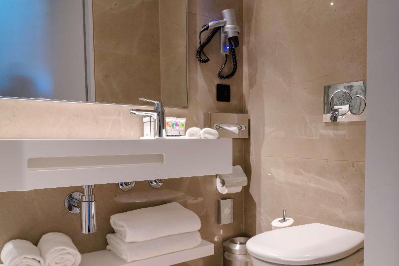 Nash Pratik Hotel - Oda