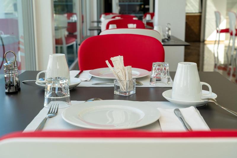 Nash Pratik Hotel - Restoran