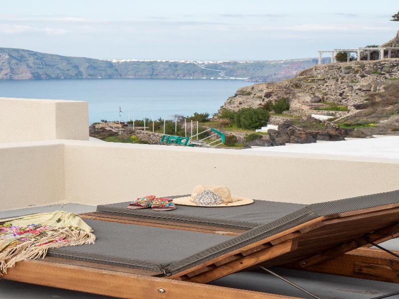 Caldera Cliff Illusion Suites - Oda