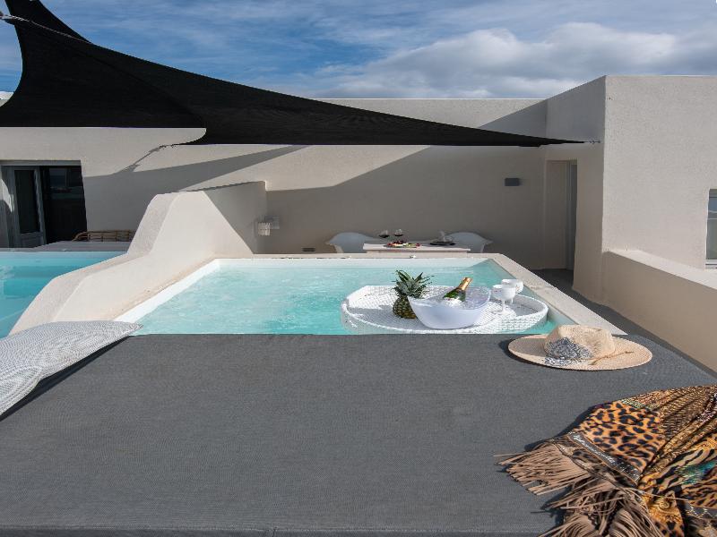 Caldera Cliff Illusion Suites - Oda
