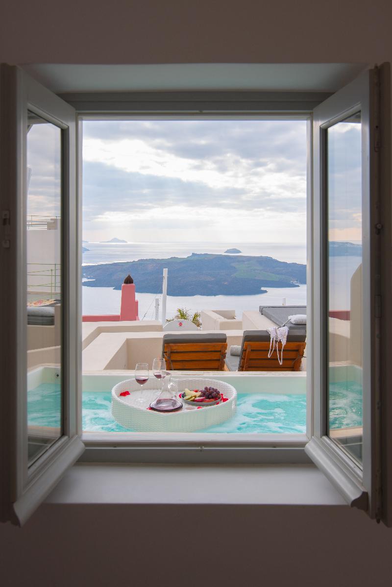 Caldera Cliff Illusion Suites - Oda