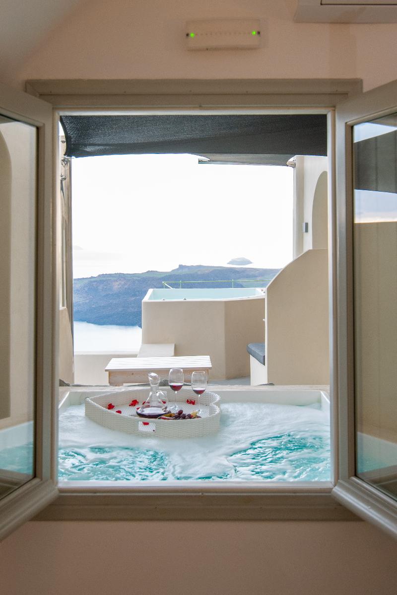 Caldera Cliff Illusion Suites - Oda
