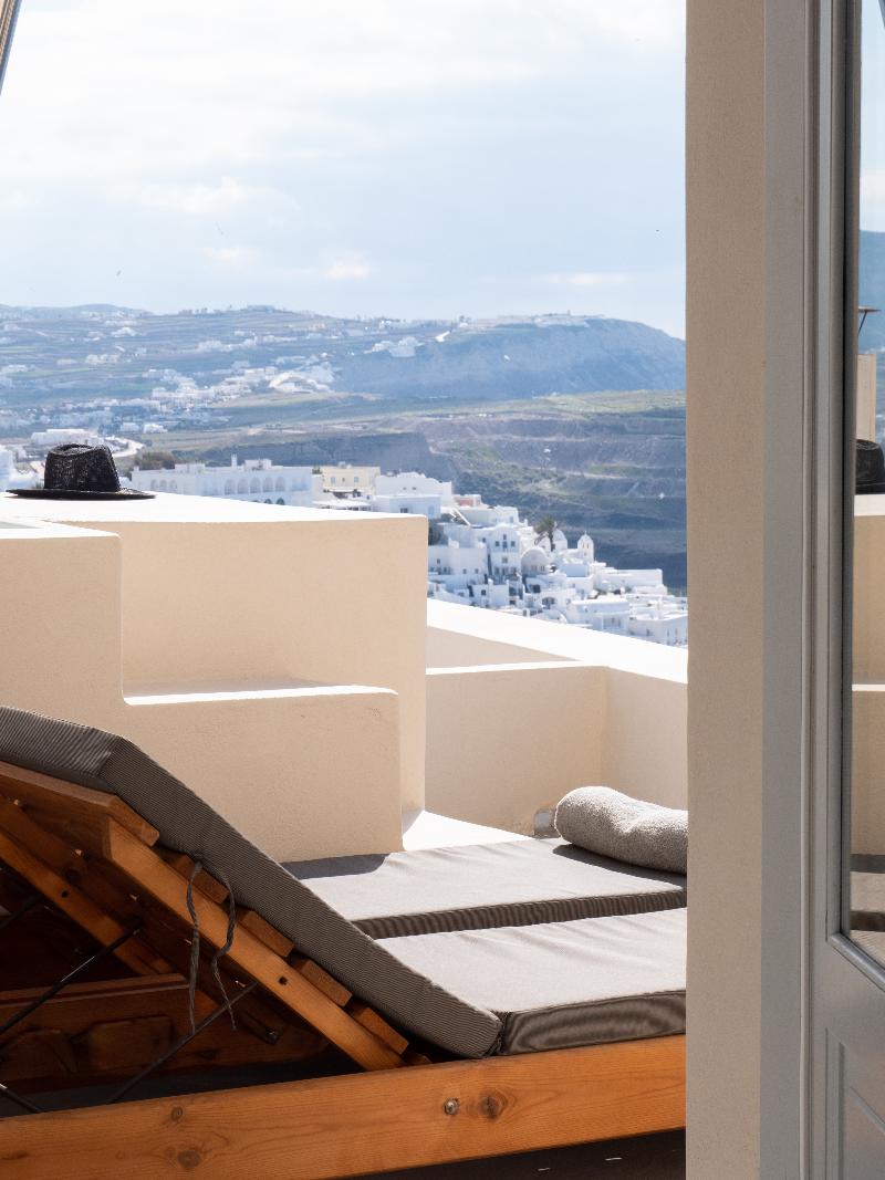 Caldera Cliff Illusion Suites - Oda
