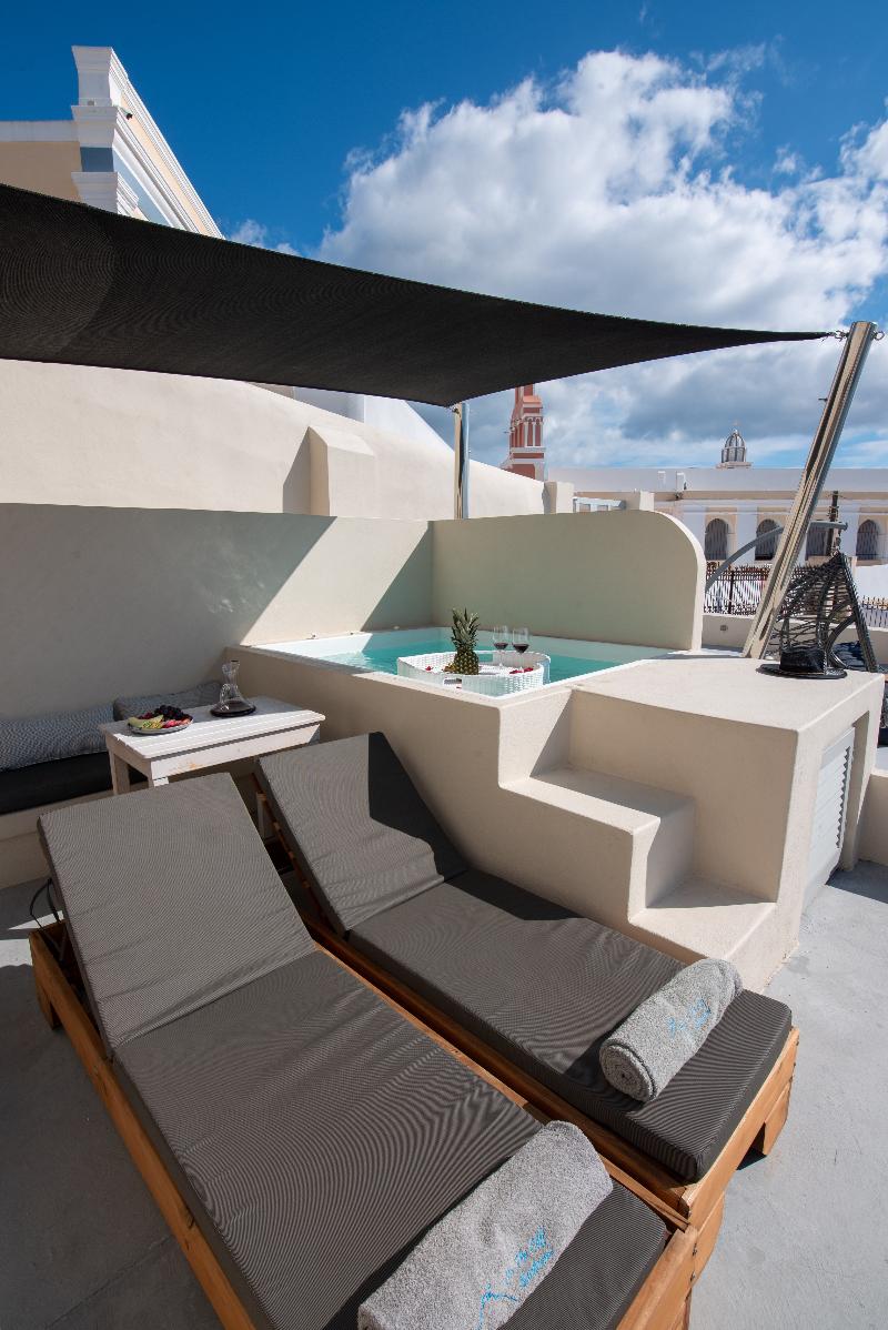 Caldera Cliff Illusion Suites - Oda