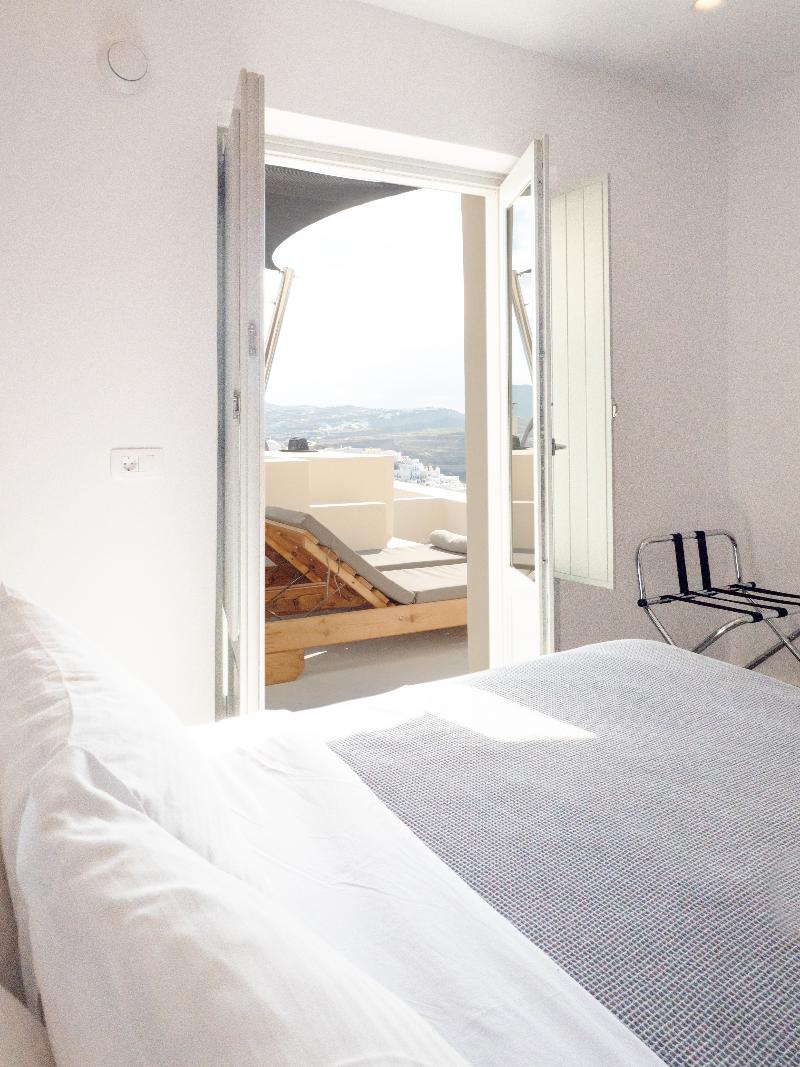 Caldera Cliff Illusion Suites - Oda