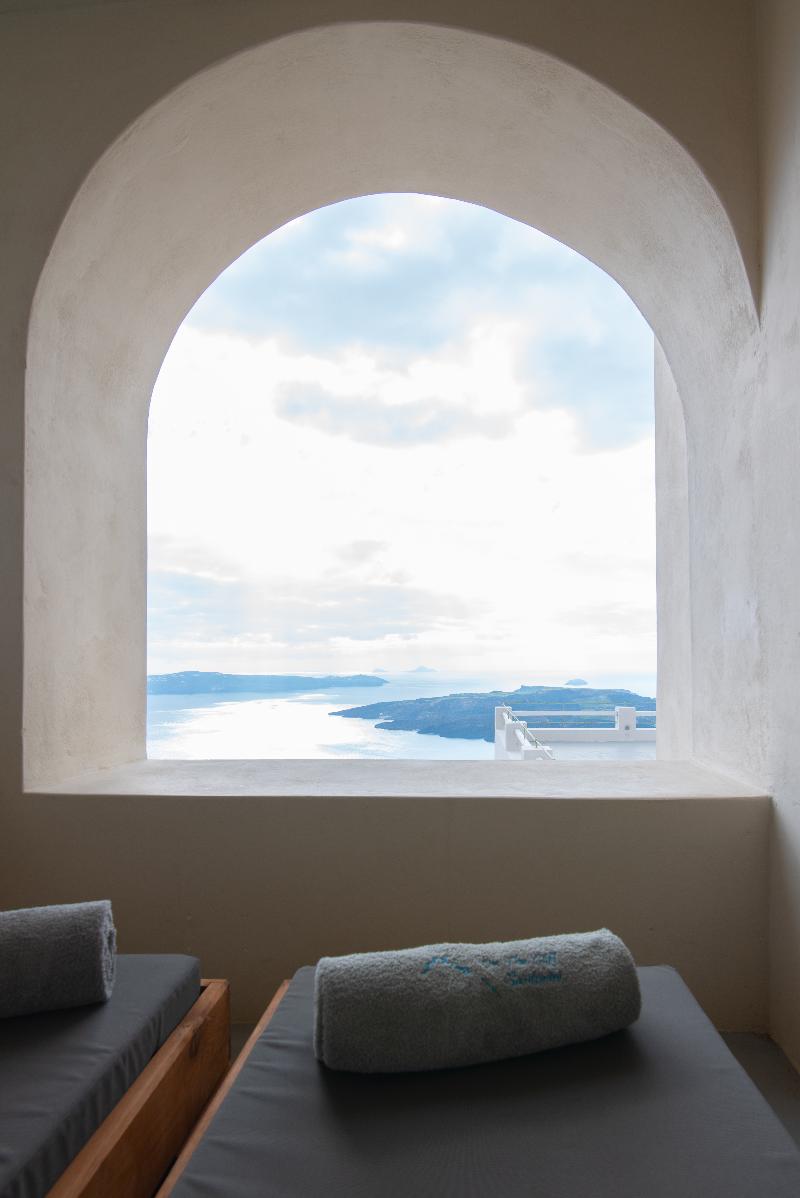 Caldera Cliff Illusion Suites - Oda