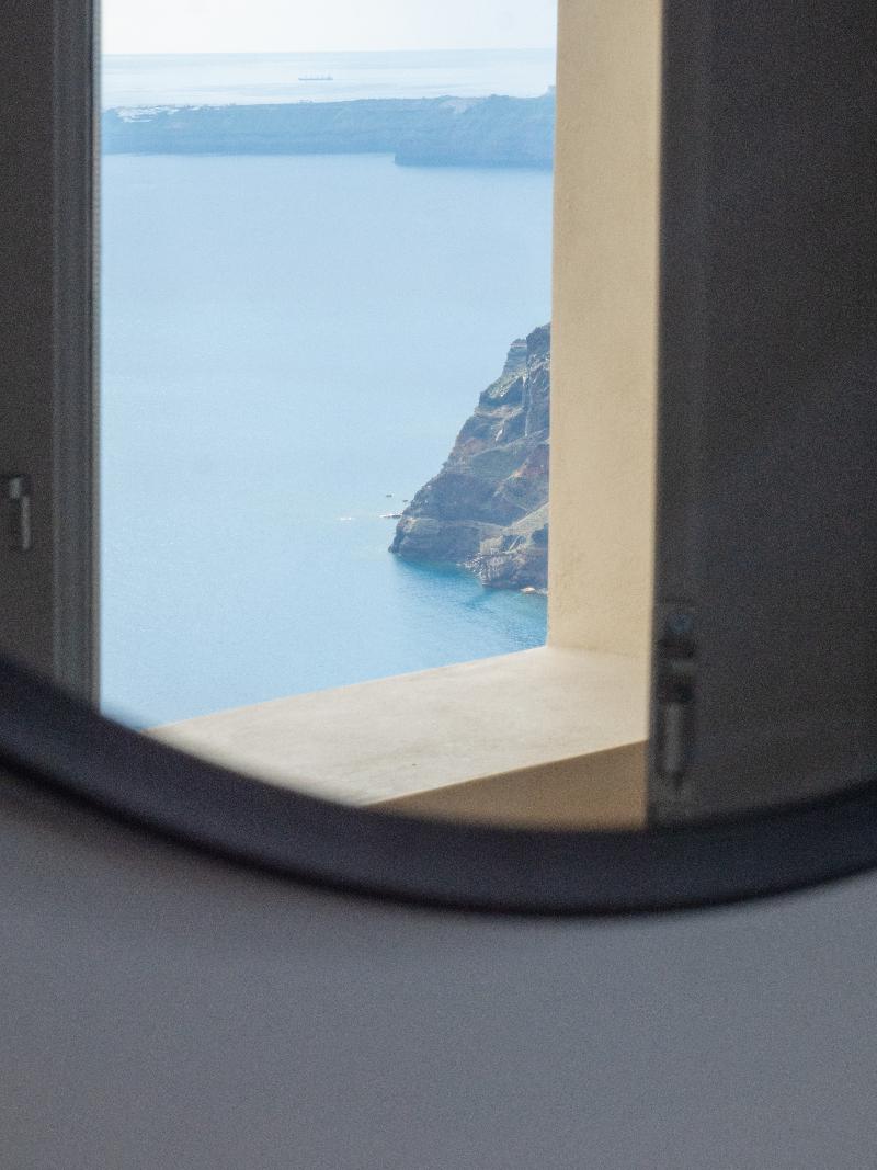 Caldera Cliff Illusion Suites - Oda