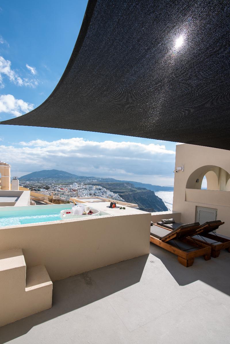 Caldera Cliff Illusion Suites - Oda
