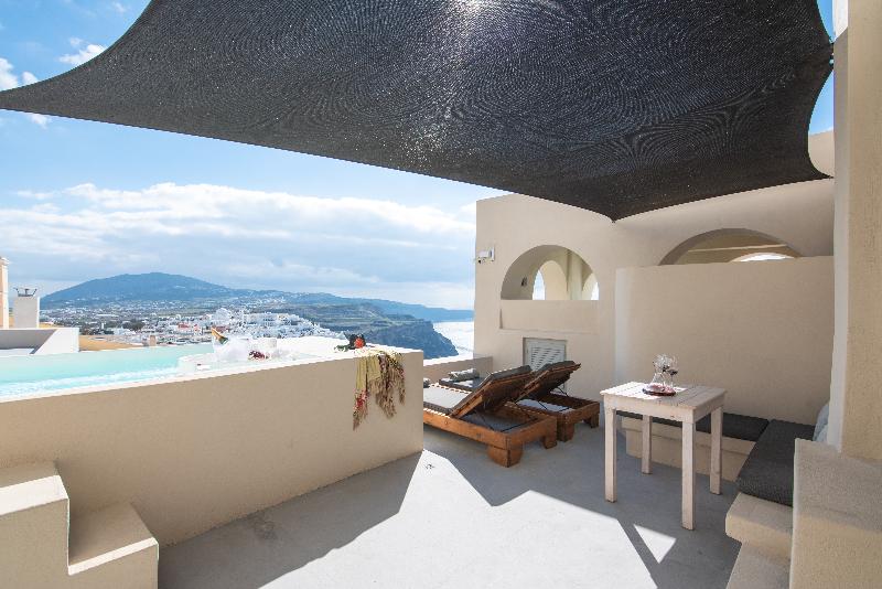 Caldera Cliff Illusion Suites - Oda