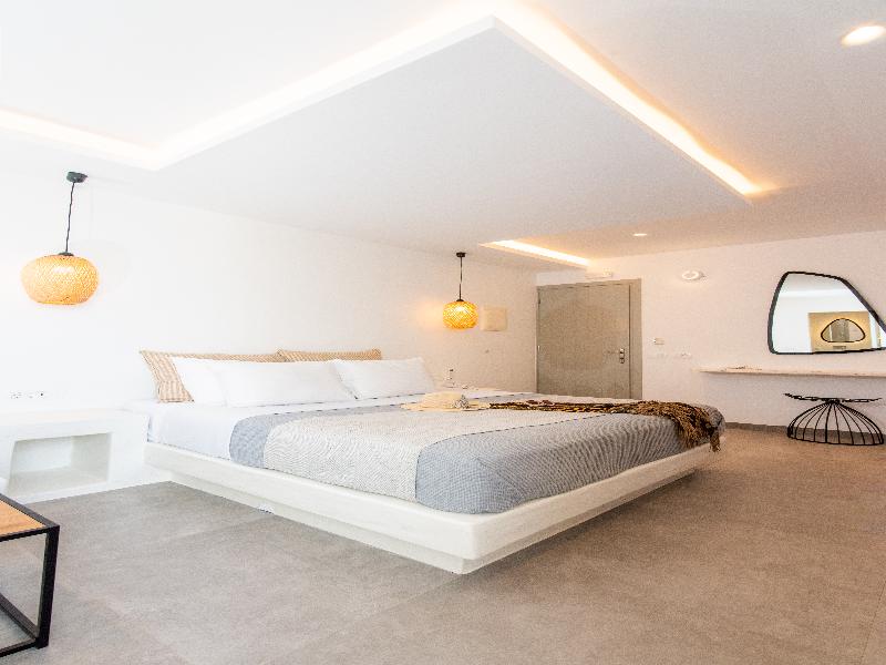 Caldera Cliff Illusion Suites - Oda