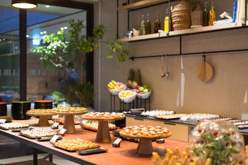 Hotel Indigo Larnaca - Adults Only - Restoran
